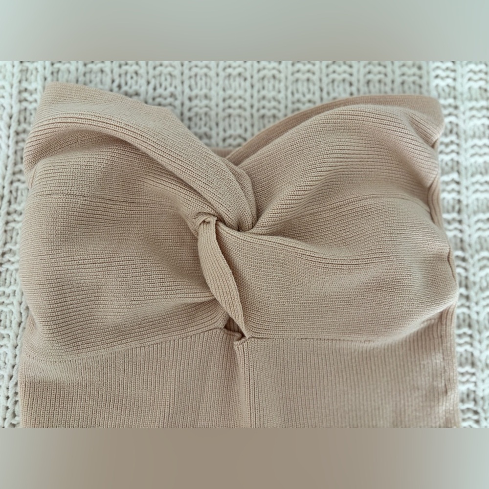 SHEIN ribbed tube top • Small • GUC • cream • Keyhole front ❣️